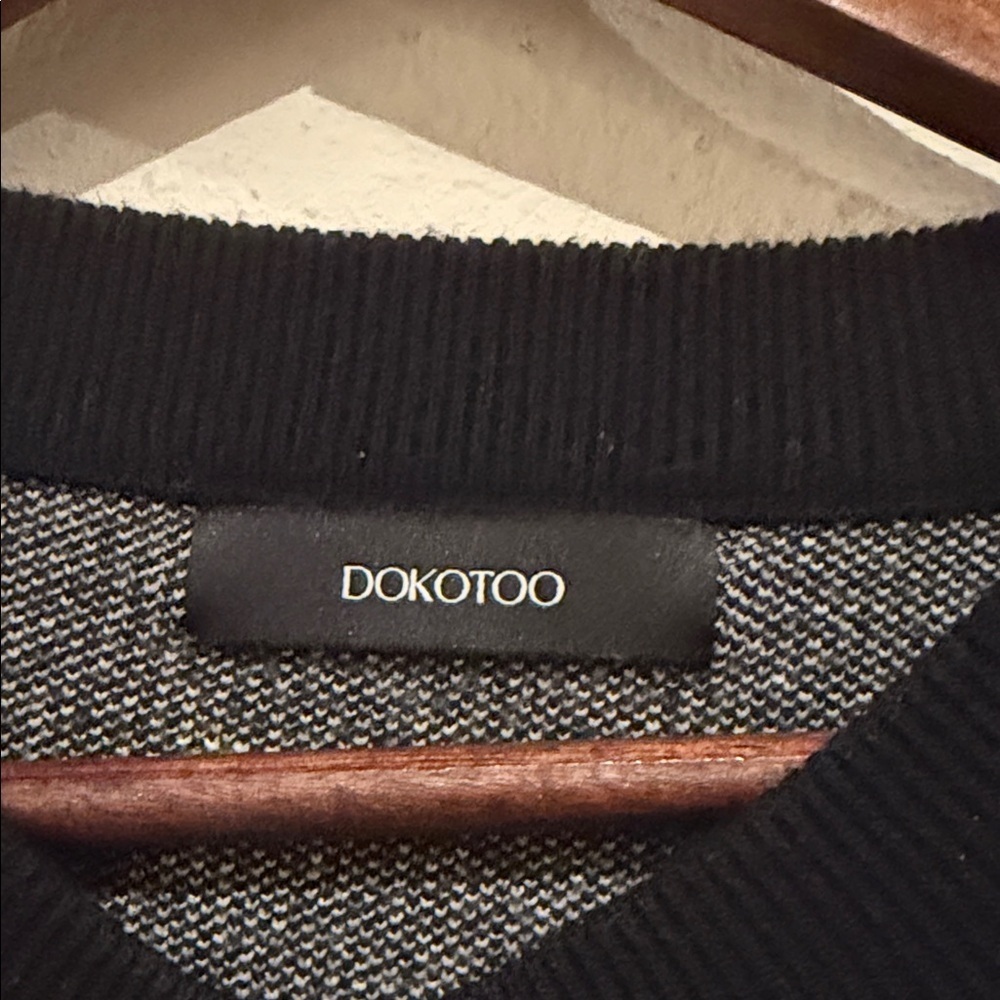 Dokotoo Elegant Black Floral Crew Neck Sweater - Picture 4 of 7
